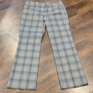 Black and white women's NY and company size 12